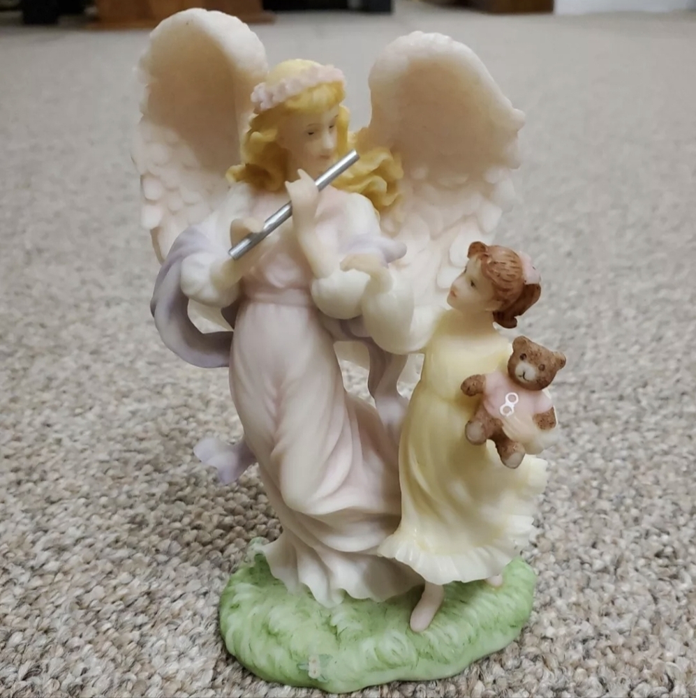 Seraphim Classic Angels " Angels To Watch Over Me" Eight Year Old Girl